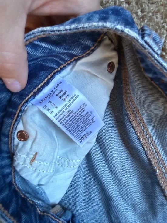 American Eagle Outfitters dreamy drape A-Line fit jeans size 10 - Picture 3 of 4